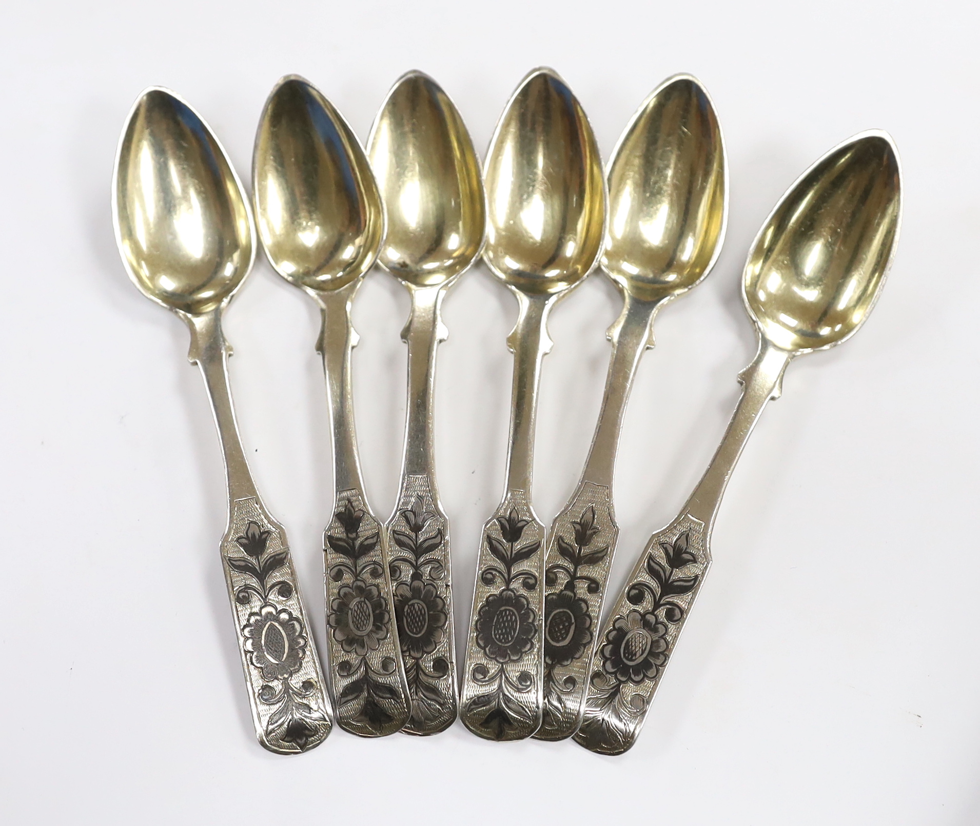 A set of six mid 19th century Russian 84 zolotnik and niello fiddle pattern teaspoons, assay master Nicholai Brubovin?, Moscow, 1843, 13.7cm, gross weight 152 grams.